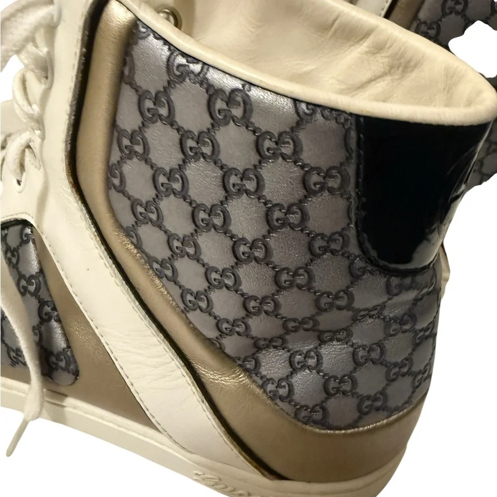 Gucci classic leather Gucciissima hi-top sneakers. Silver and metallic colors